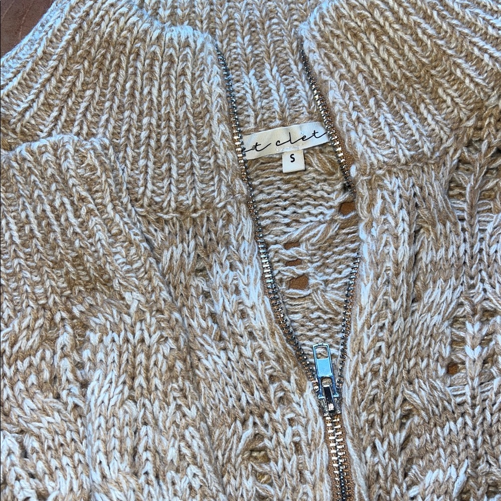 BDG Urban Outfitters Killian Quarter-Zip Pointelle Sweater NWOT - Picture 8 of 15